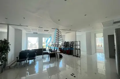 Office Space - Studio - 2 Bathrooms for rent in Manama Downtown - Manama - Capital Governorate
