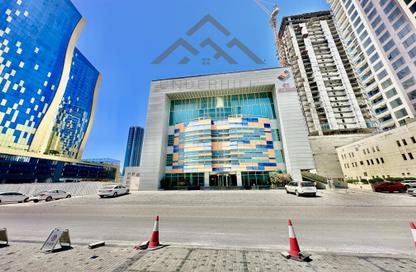 Show Room - Studio - 3 Bathrooms for rent in Seef - Capital Governorate