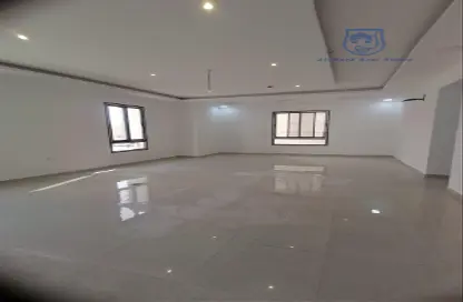 Apartment - 3 Bedrooms - 3 Bathrooms for rent in Hidd - Muharraq Governorate