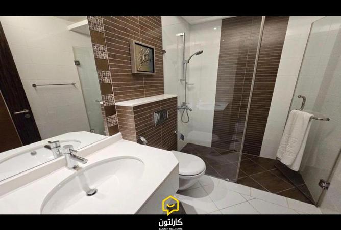 984812 - Property Image 2