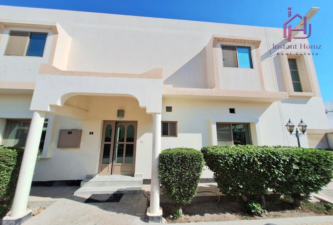 983493 - Property Main Image