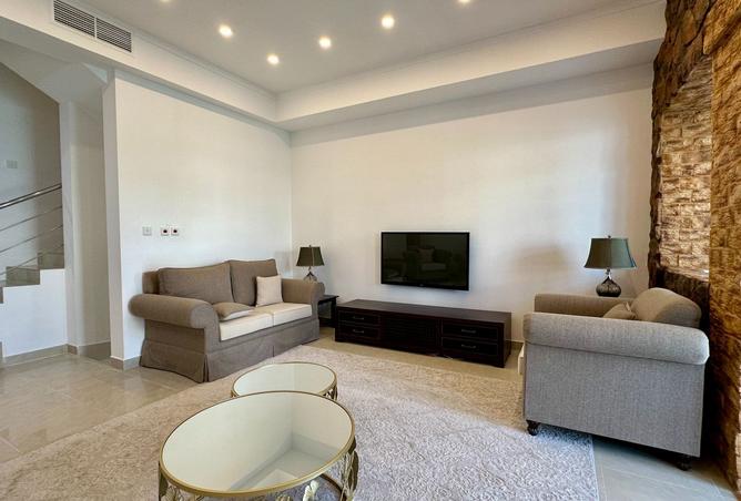 977153 - Property Image 2