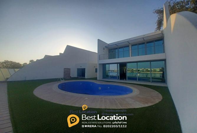877948 - Property Image 2