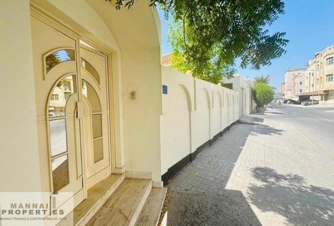 960310 - Property Image 2