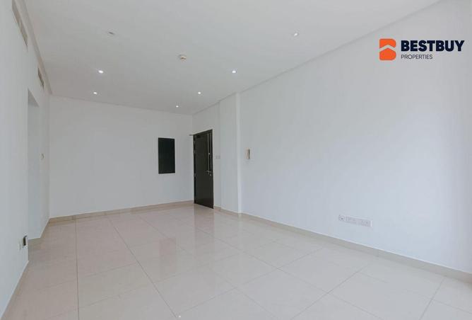 960206 - Property Image 2