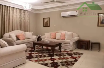 Villa - 5 Bedrooms - 6 Bathrooms for rent in Arad - Muharraq Governorate