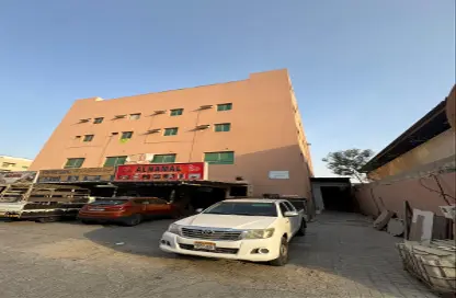 Whole Building - 7+ Bedrooms - 7+ Bathrooms for rent in Sanad - Central Governorate