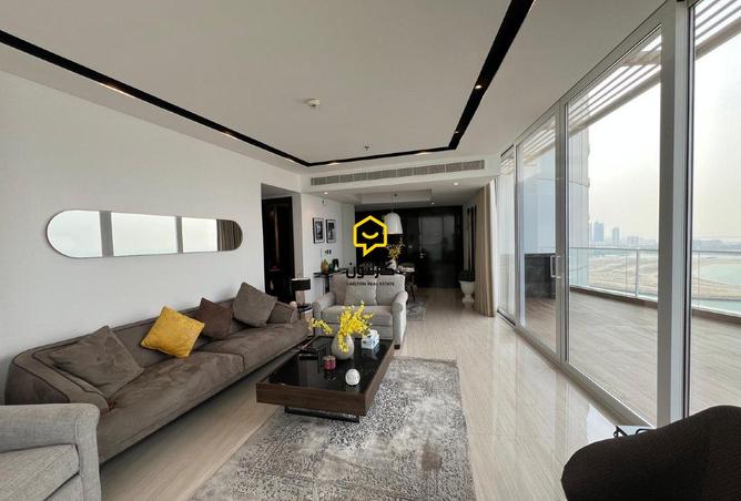 972111 - Property Main Image