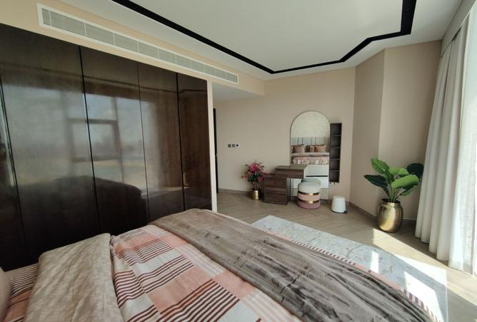 953979 - Property Image 2