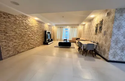 Apartment - 2 Bedrooms - 3 Bathrooms for rent in Al Juffair - Capital Governorate