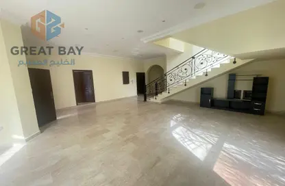 Apartment - 3 Bedrooms - 3 Bathrooms for rent in Busaiteen - Muharraq Governorate