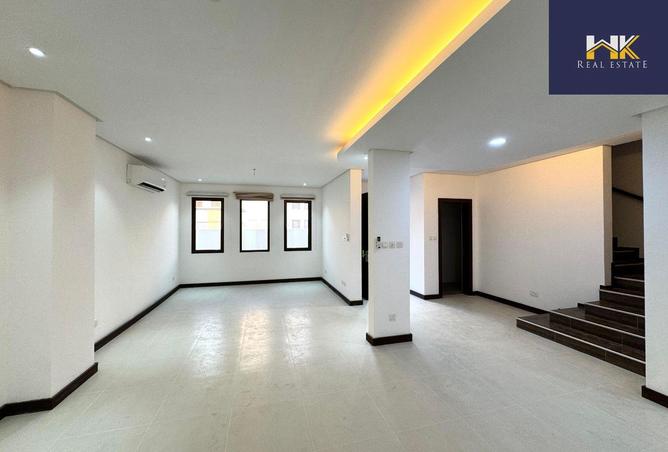 979680 - Property Image 3