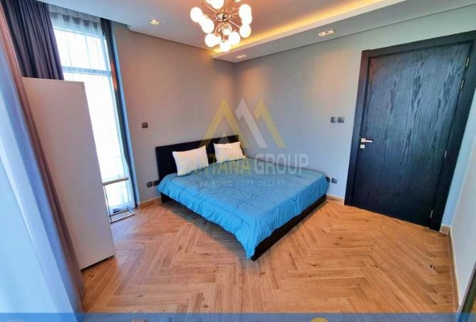 987598 - Property Image 3