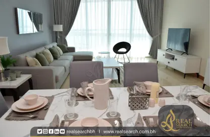 Living / Dining Room image for: Apartment - 3 Bedrooms - 5 Bathrooms for sale in The Treasure - Dilmunia Island - Muharraq Governorate, Image 1