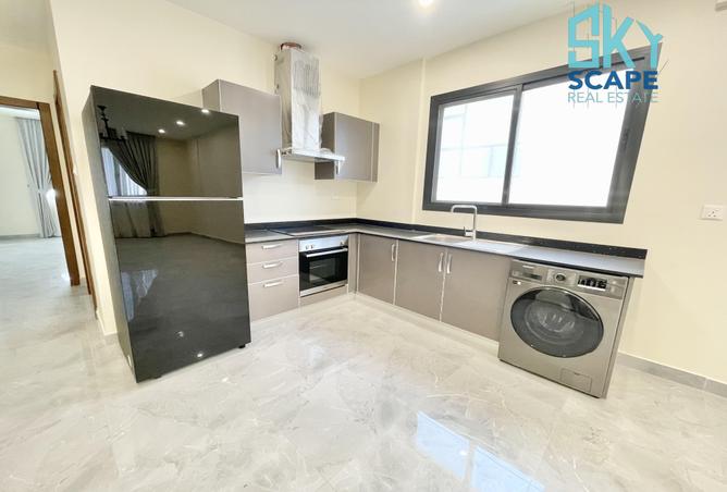 965869 - Property Image 2