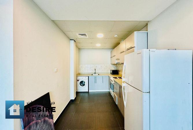 985371 - Property Image 3