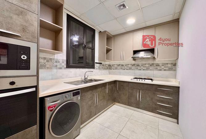 975631 - Property Image 3