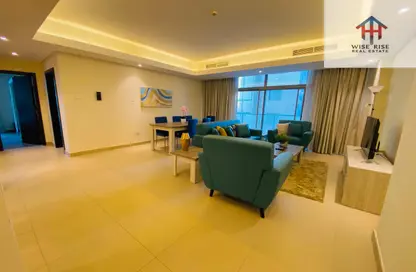 Apartment - 2 Bedrooms - 3 Bathrooms for rent in Busaiteen - Muharraq Governorate