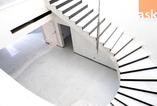 960900 - Property Image 2