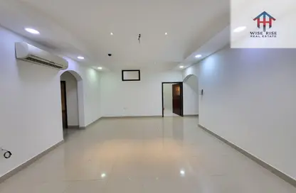 شقة - 3 غرف نوم - 3 حمامات للايجار في عراد - المحرق