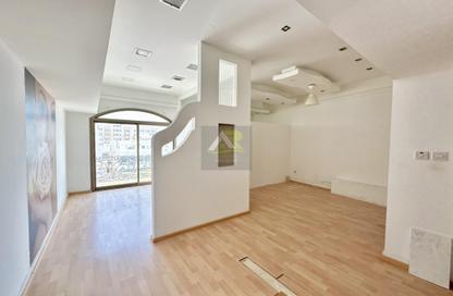 Office Space - Studio - 2 Bathrooms for rent in Zinj - Manama - Capital Governorate