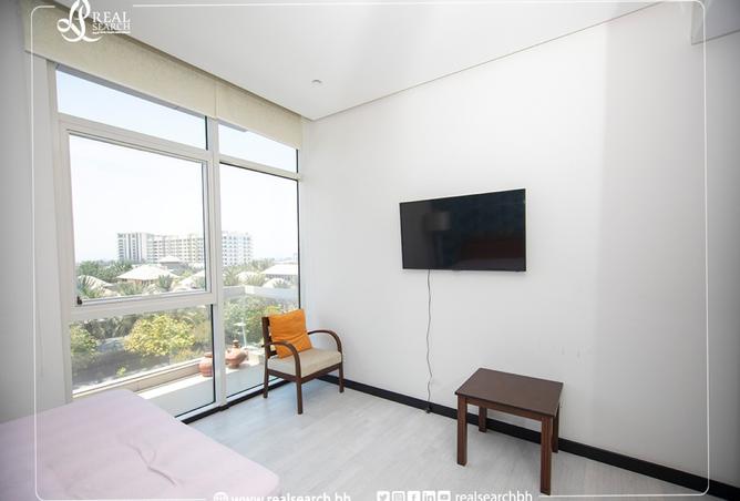 990366 - Property Image 3