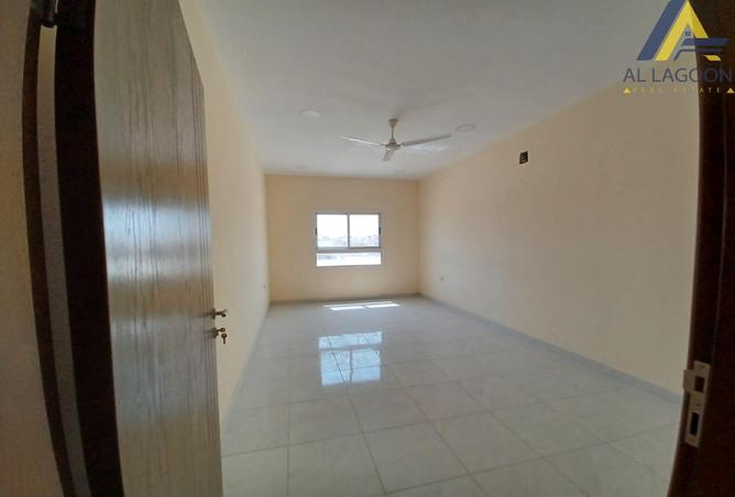 954078 - Property Image 3