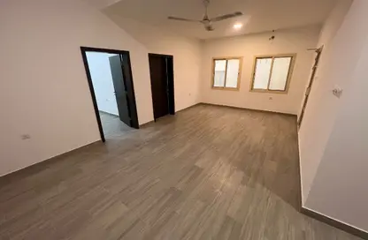 Apartment - 3 Bedrooms - 3 Bathrooms for rent in Salmaniya - Manama - Capital Governorate