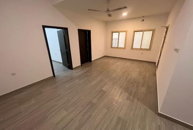 983975 - Property Main Image