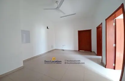 Apartment - 3 Bedrooms - 3 Bathrooms for rent in Alhajiyat - Riffa - Southern Governorate