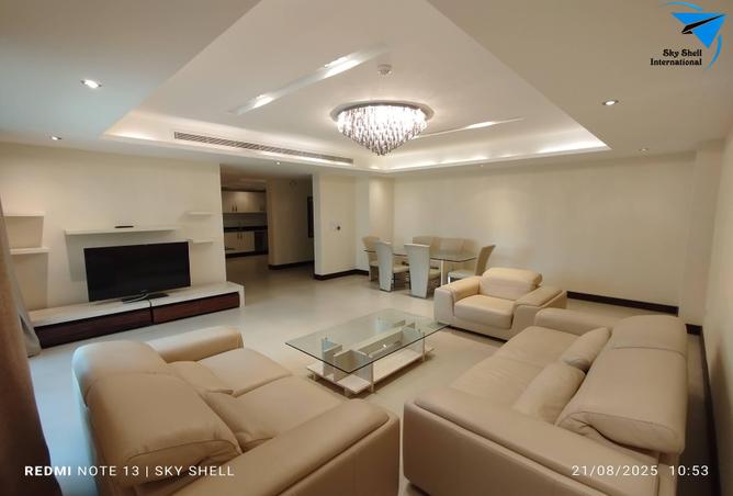 958066 - Property Image 2