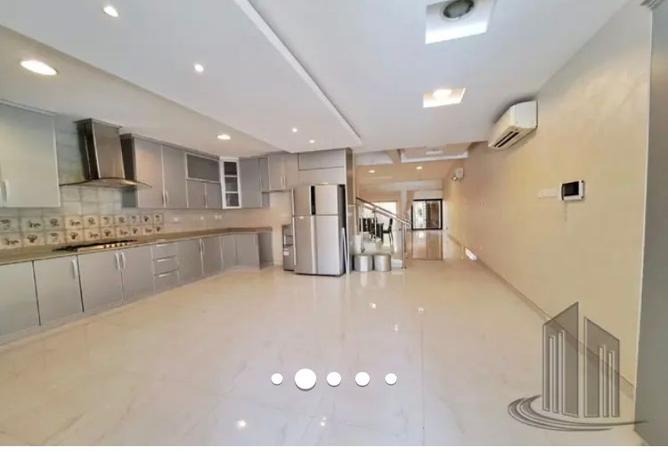 968365 - Property Image 3