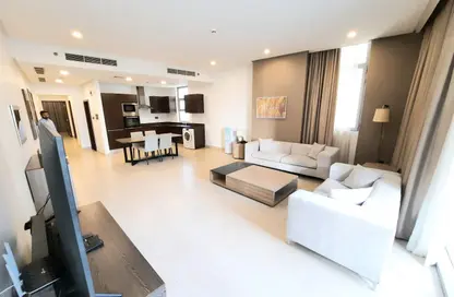 Apartment - 2 Bedrooms - 3 Bathrooms for rent in Al Juffair - Capital Governorate