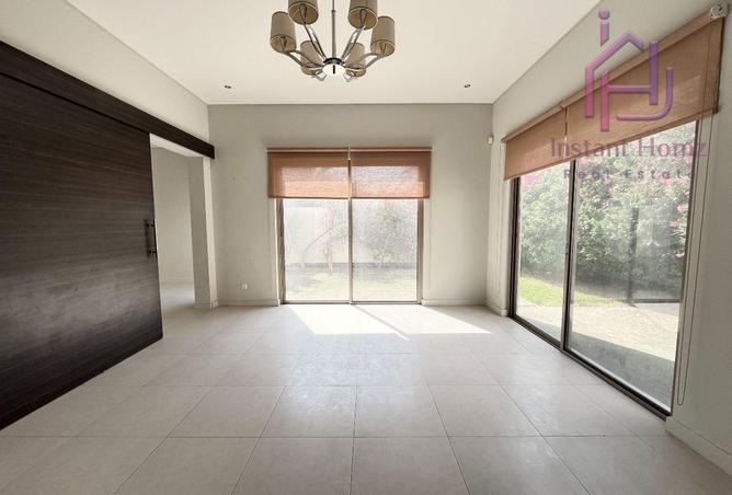 974370 - Property Image 2