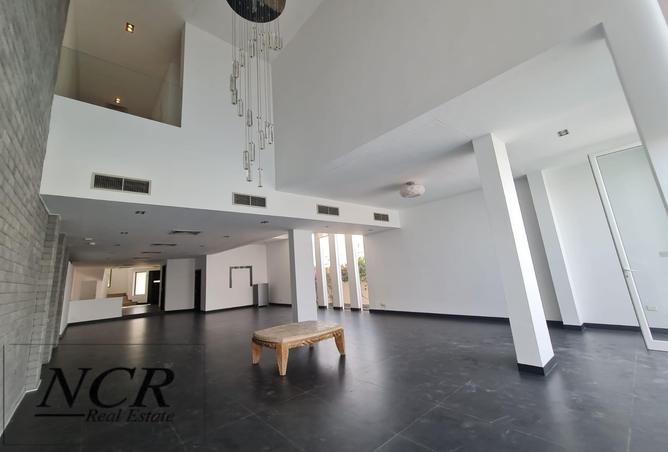 952519 - Property Image 2