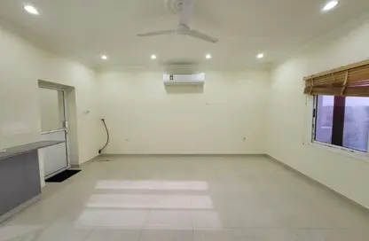 Apartment - Studio - 1 Bathroom for rent in Hidd - Muharraq Governorate