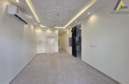Apartment - 3 Bedrooms - 3 Bathrooms for rent in Tubli - Central Governorate