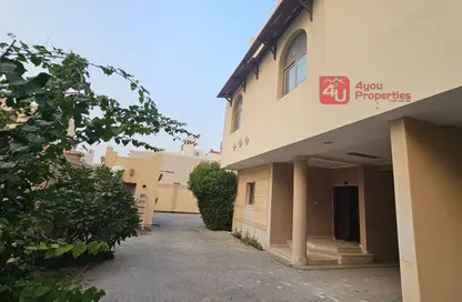 فيلا - 3 غرف نوم - 4 حمامات للايجار في الحد - المحرق