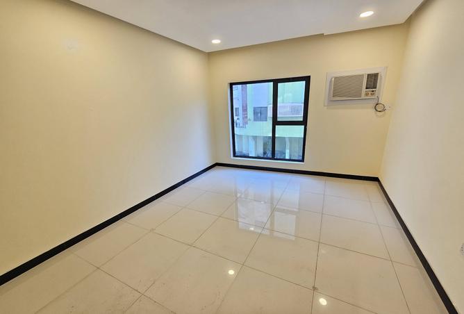 967024 - Property Image 2