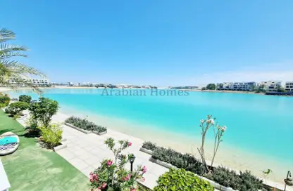 Villa - 5 Bedrooms - 5 Bathrooms for sale in Amwaj Avenue - Amwaj Islands - Muharraq Governorate
