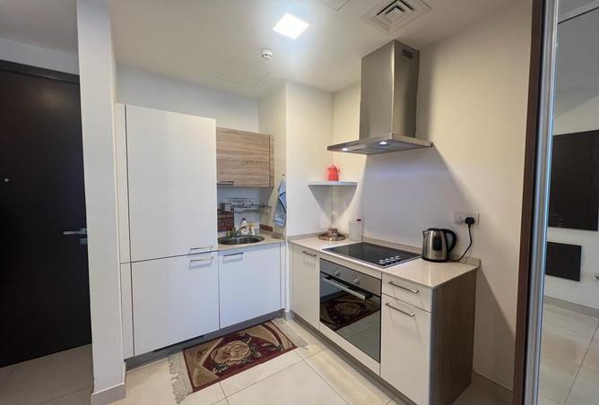 956170 - Property Image 3