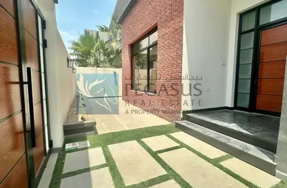 Villa - 5 Bedrooms - 7 Bathrooms for sale in Saraya 2 - Bu Quwah - Northern Governorate