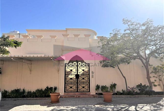 974966 - Property Image 2