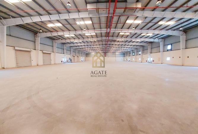 982367 - Property Image 3