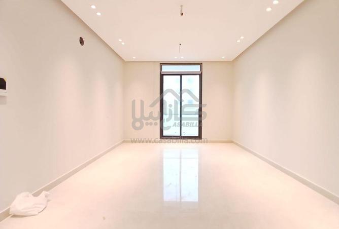 982868 - Property Image 2