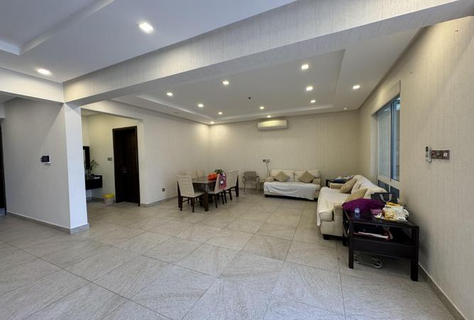 947070 - Property Image 3