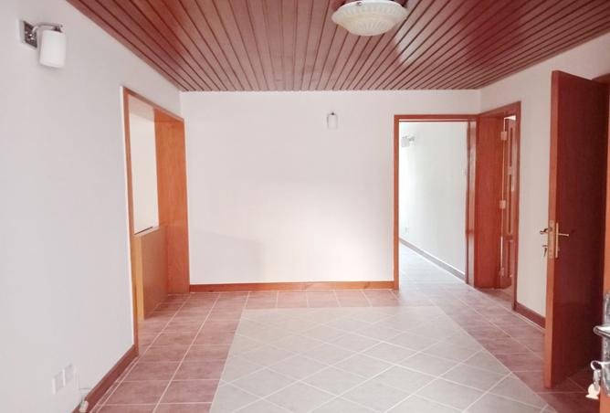 974276 - Property Image 2