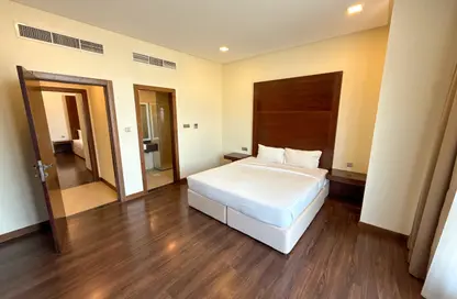 Apartment - 2 Bedrooms - 3 Bathrooms for rent in Al Juffair - Capital Governorate