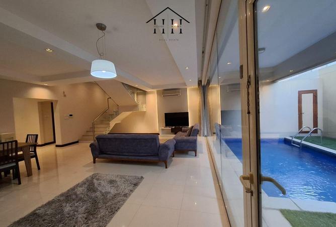 981807 - Property Image 3