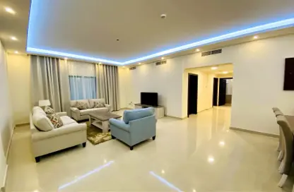 Apartment - 2 Bedrooms - 2 Bathrooms for rent in Al Juffair - Capital Governorate